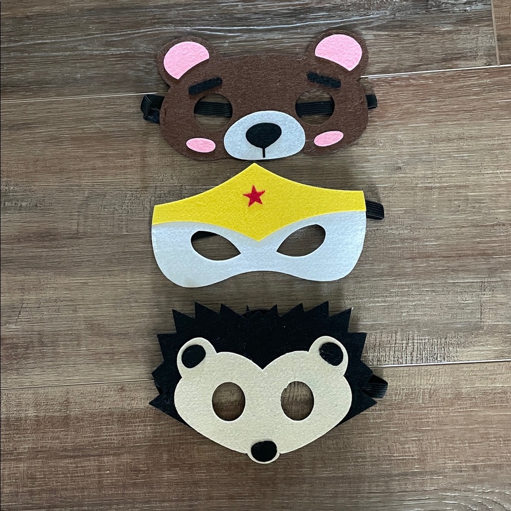2 Animal masks